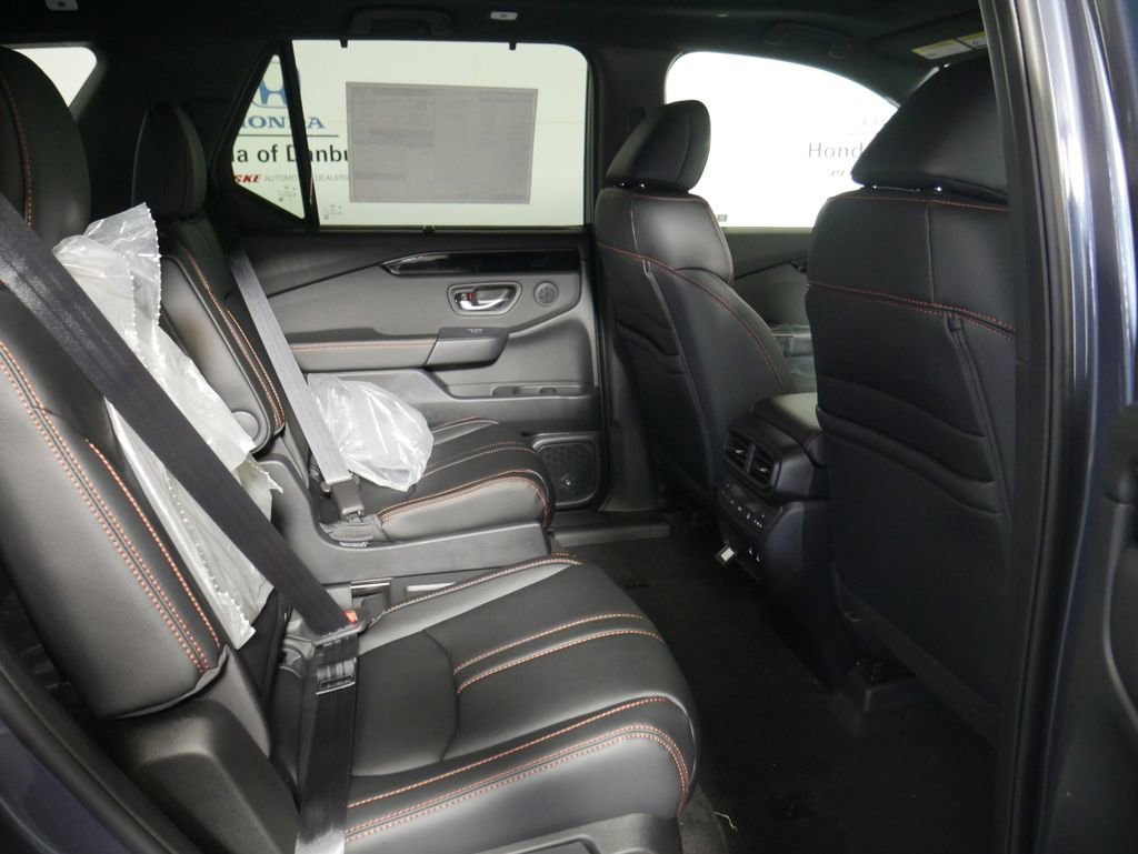 New 2026 Honda Pilot TrailSport image 8
