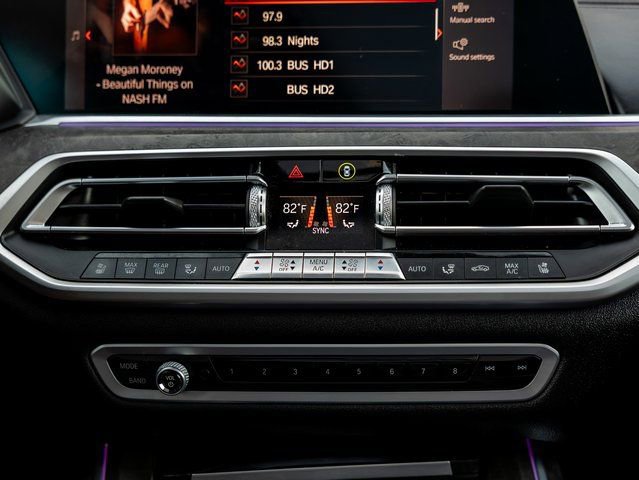 Used 2020 BMW X7 M50i image 24