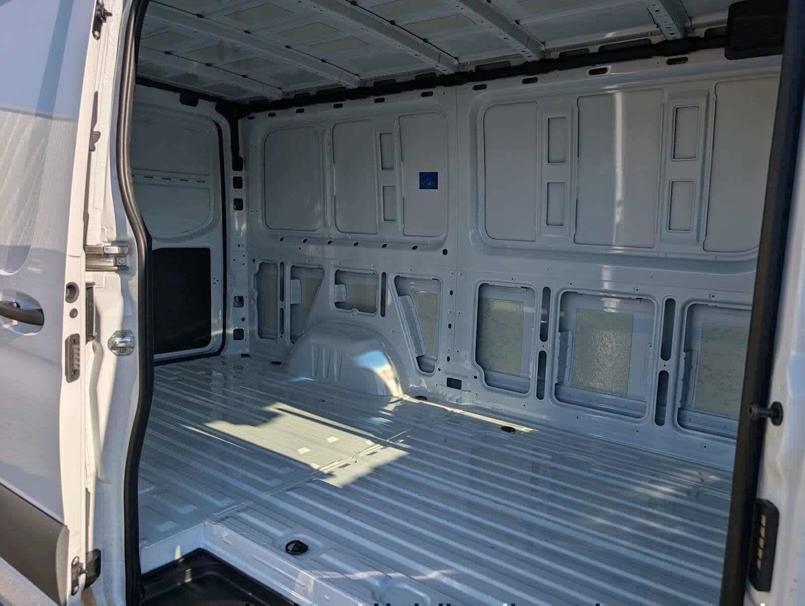 Used 2024 Mercedes-Benz Sprinter 3500 image 15