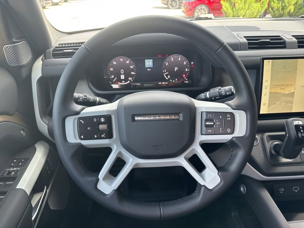 New 2024 Land Rover Defender 130 X-Dynamic SE image 13