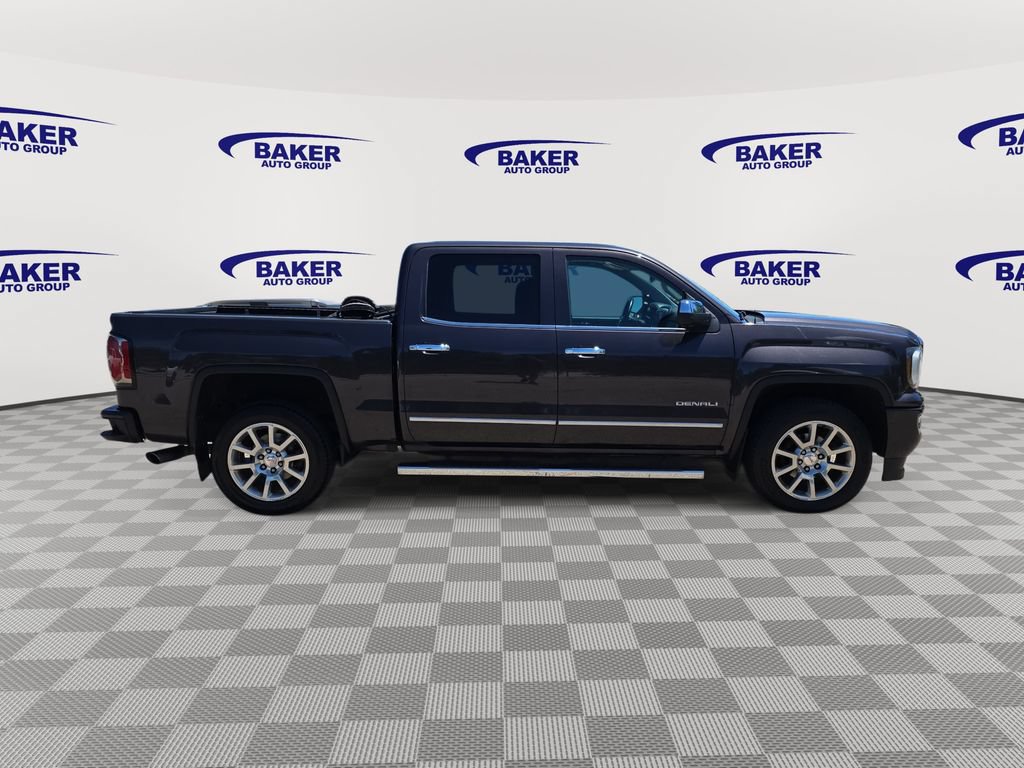 Used 2016 GMC Sierra 1500 Denali w/ Enhanced Driver Alert Package AWD/4WD image 4