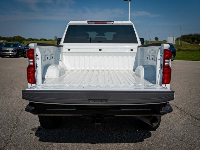 Used 2024 Chevrolet Silverado 2500 Custom w/ Custom Value Package image 12