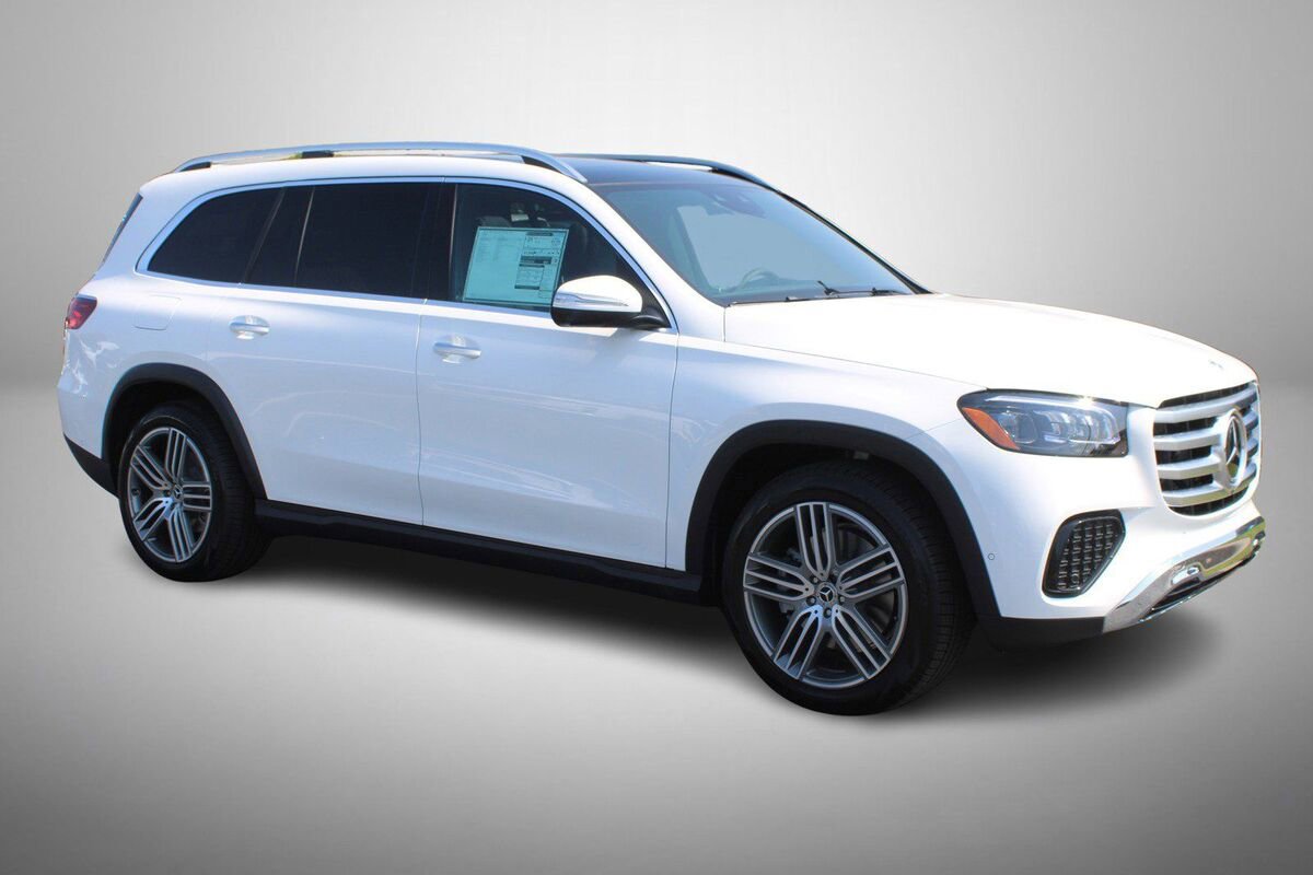 New 2025 Mercedes-Benz GLS 450 4MATIC image 2