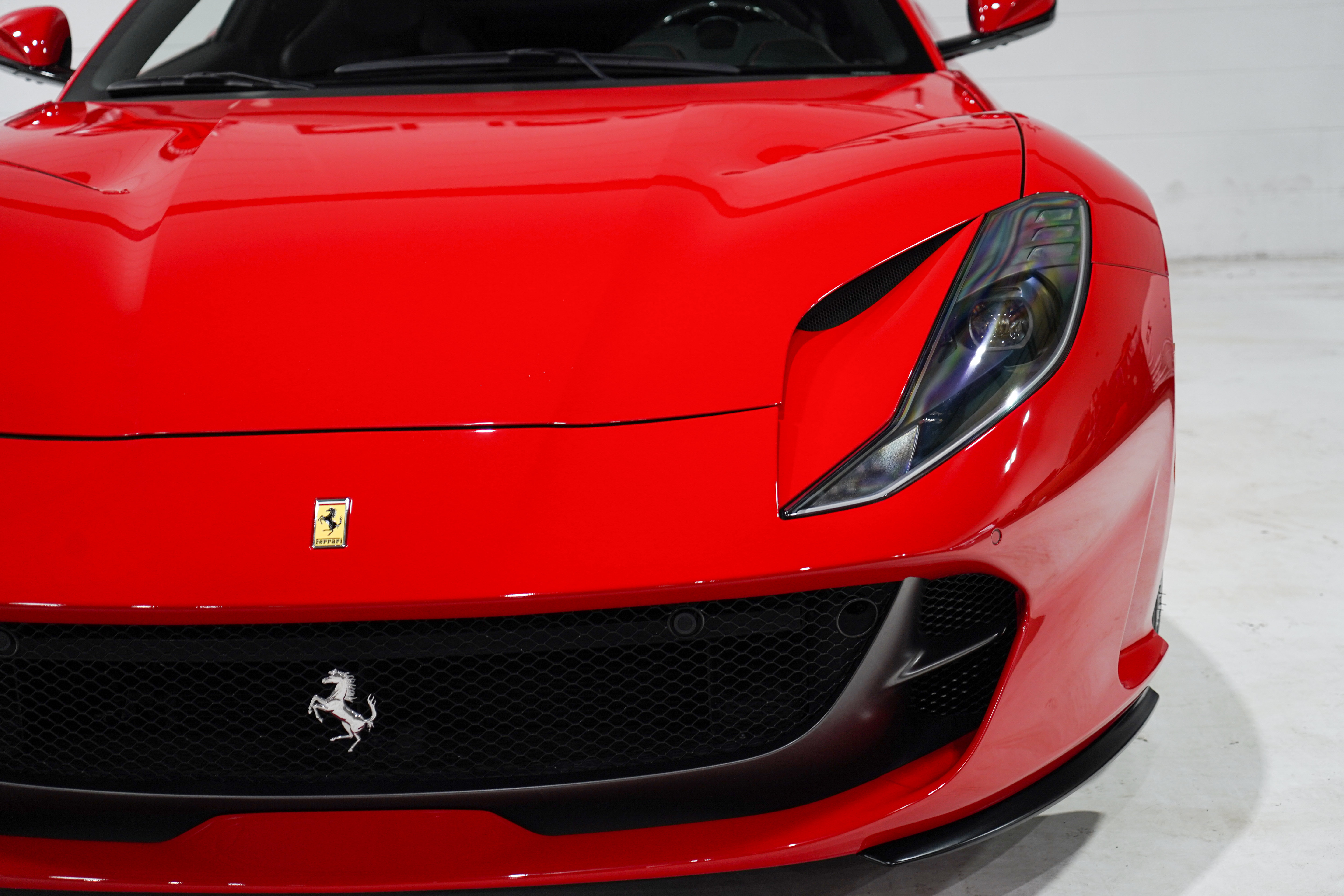 Used 2019 Ferrari 812 Superfast RWD image 32