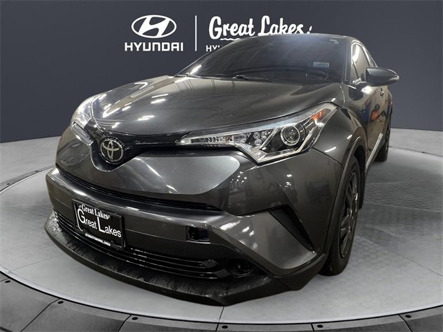Used 2019 Toyota C-HR LE video 1