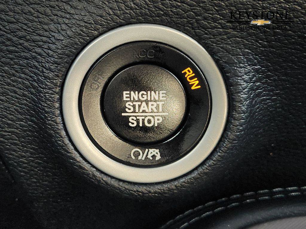 Used 2023 Dodge Challenger SXT image 22