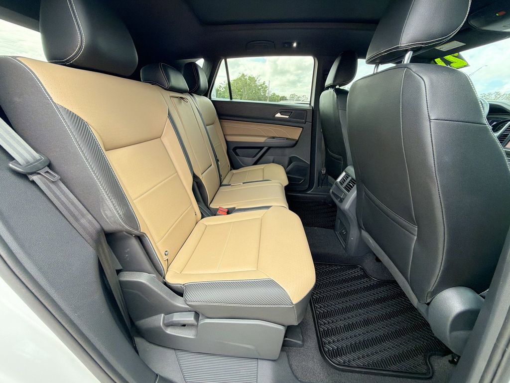 Used 2021 Volkswagen Atlas Cross Sport SE w/ Panoramic Sunroof Package FWD image 34