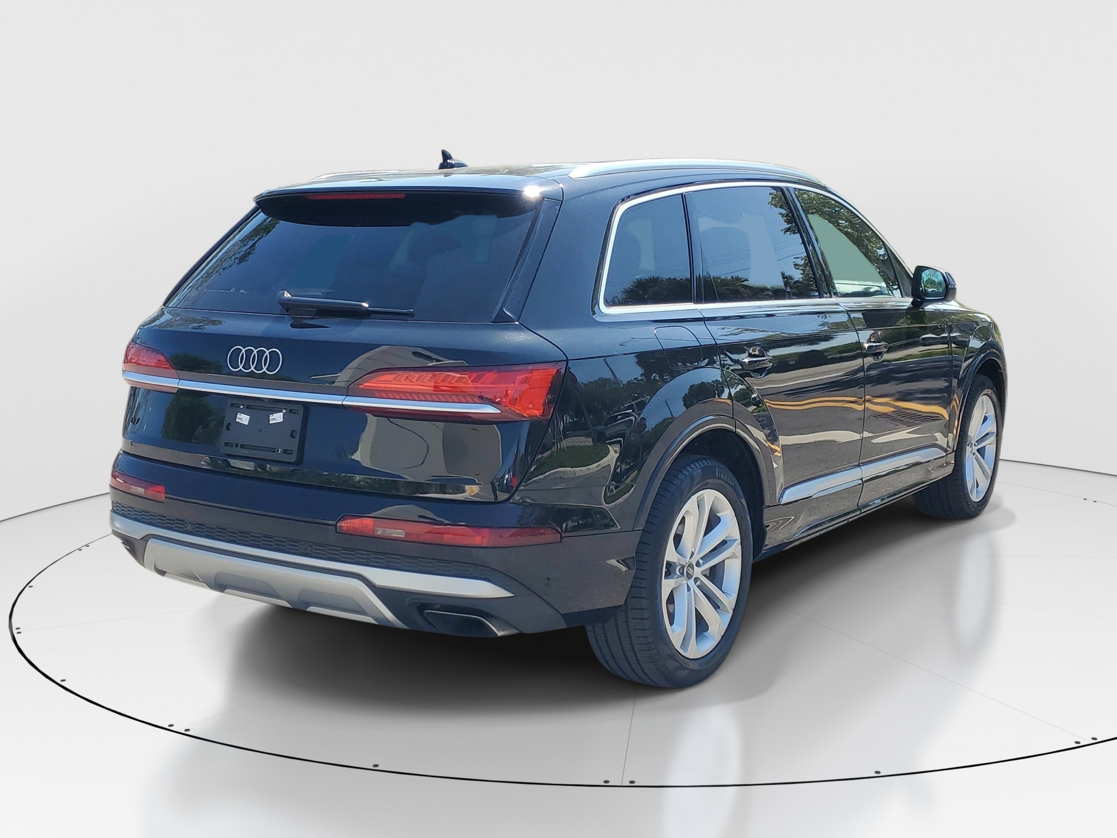 Used 2025 Audi Q7 3.0T Premium Plus AWD/4WD image 7