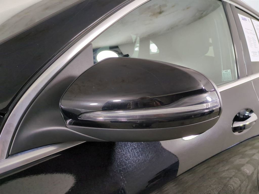 Used 2025 Mercedes-Benz GLA 250 image 12