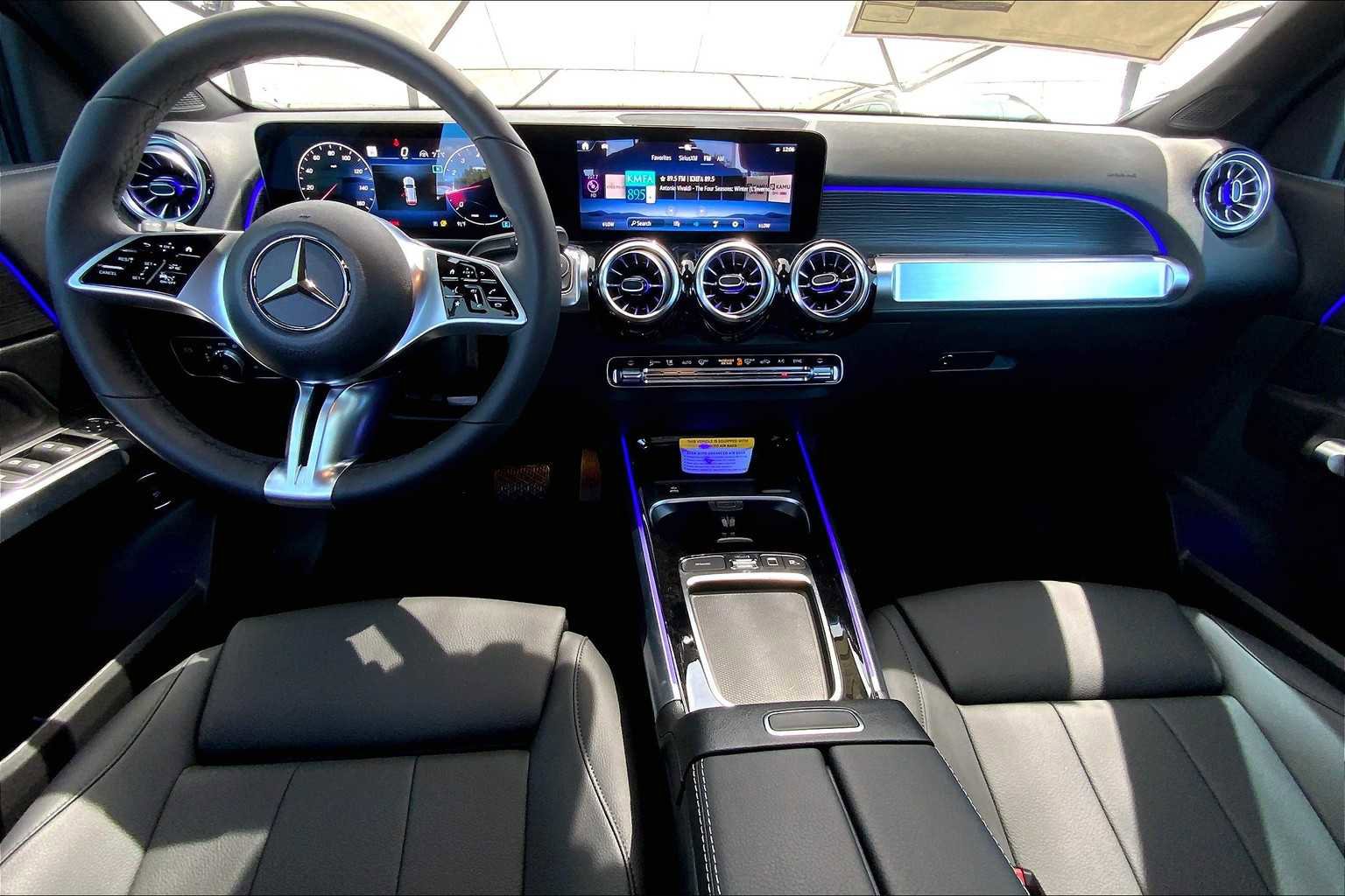 New 2025 Mercedes-Benz GLB 250 image 8