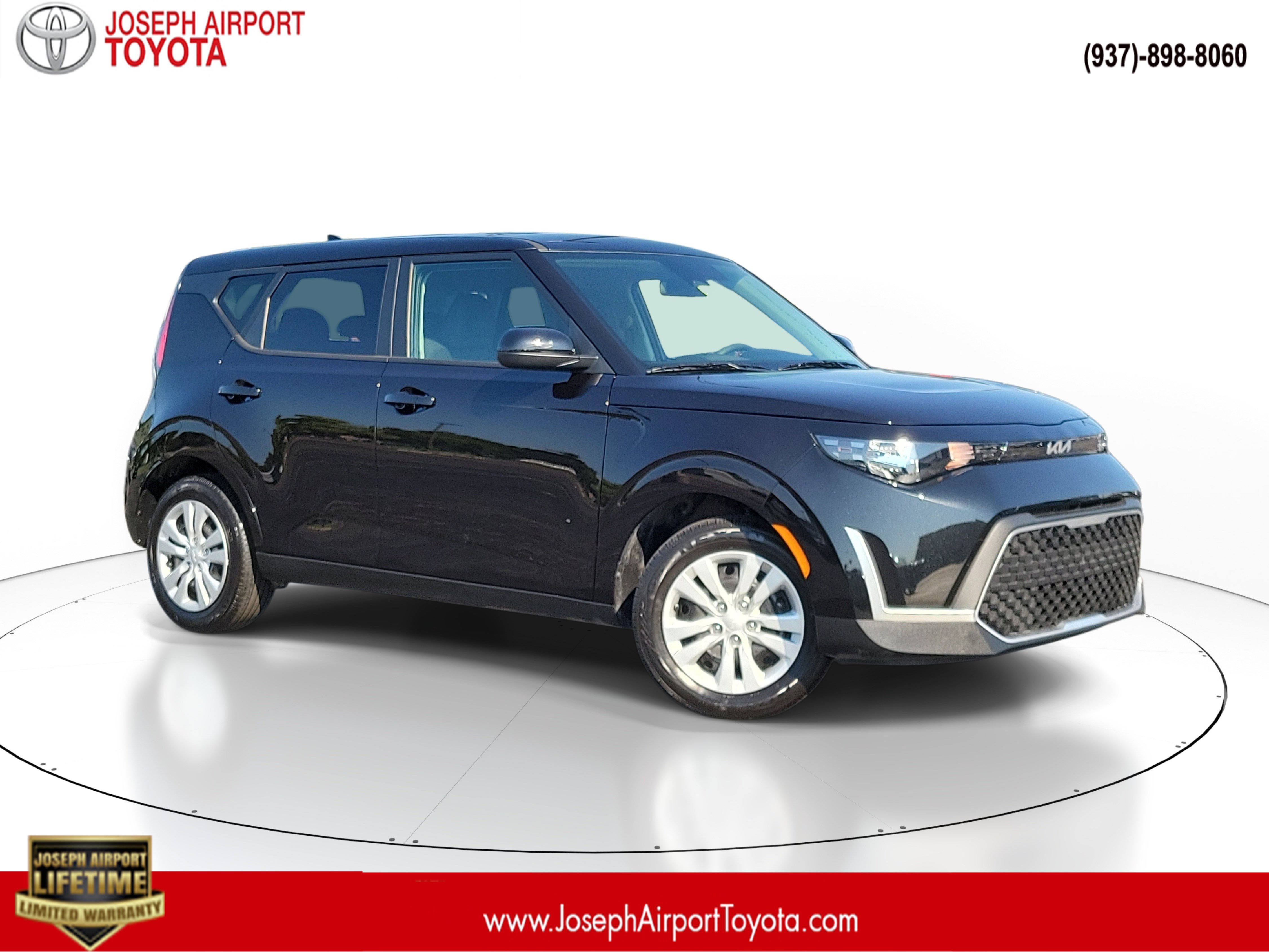 Used 2025 Kia Soul LX FWD image 1