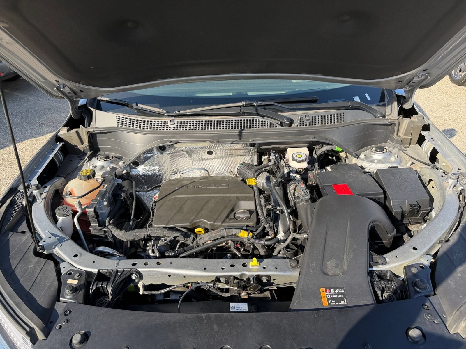 Used 2025 Chevrolet Trax LT FWD image 31