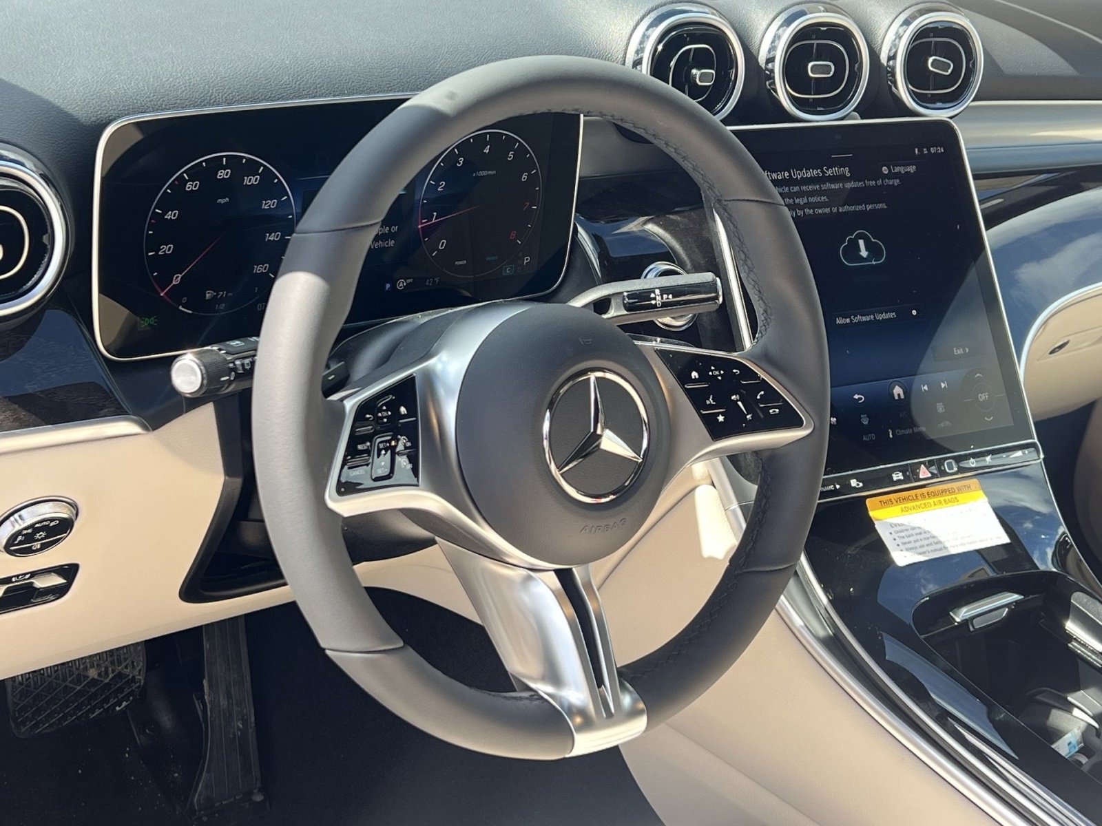 New 2026 Mercedes-Benz GLC 300 4MATIC image 14