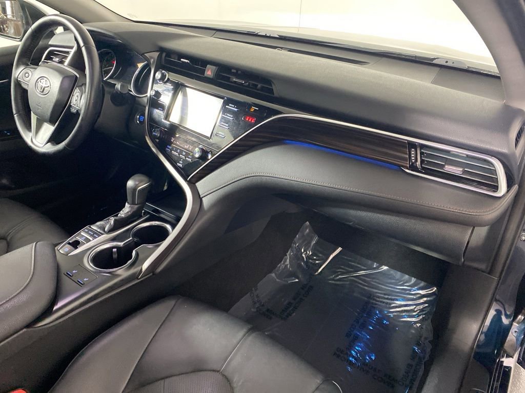 Used 2018 Toyota Camry XLE FWD image 33