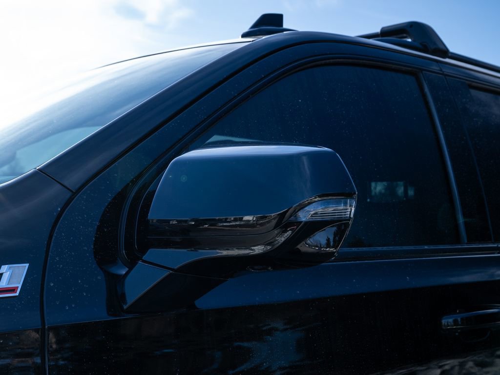 Used 2022 Chevrolet Tahoe Z71 w/ Luxury Package image 11