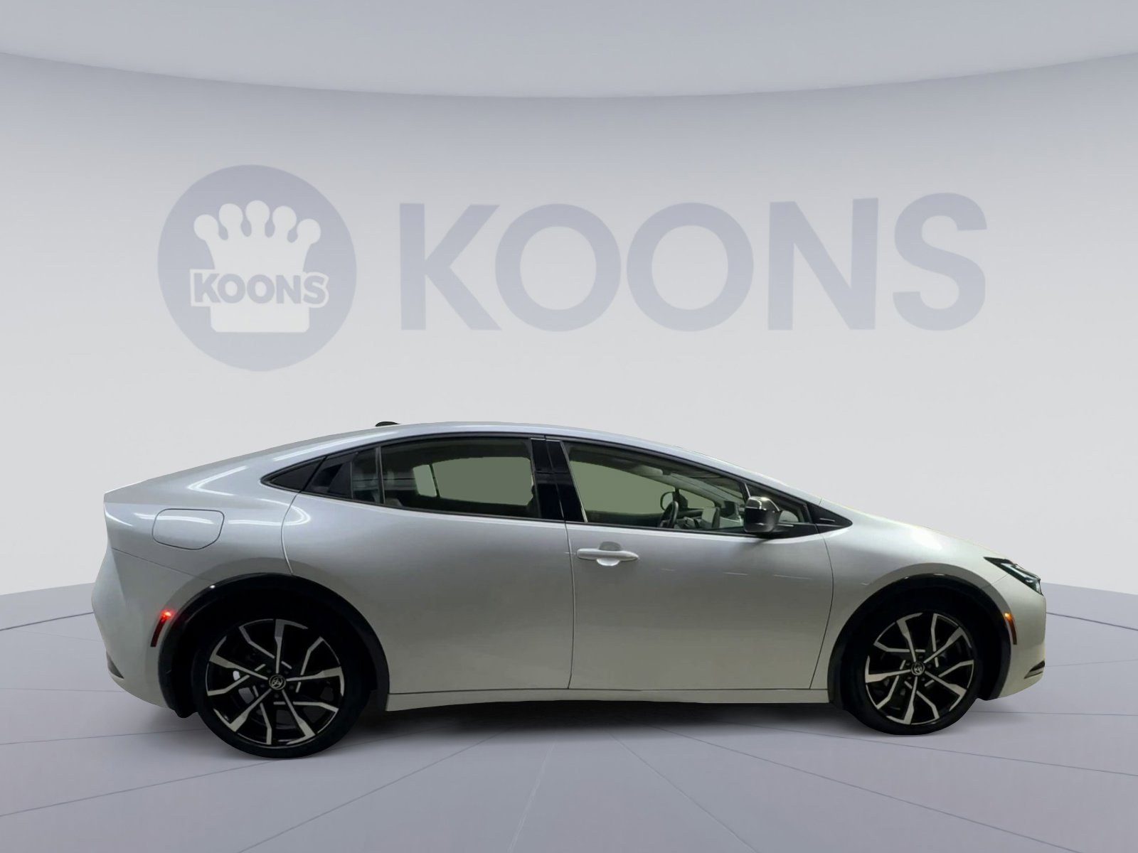 Used 2024 Toyota Prius Prime FWD image 12