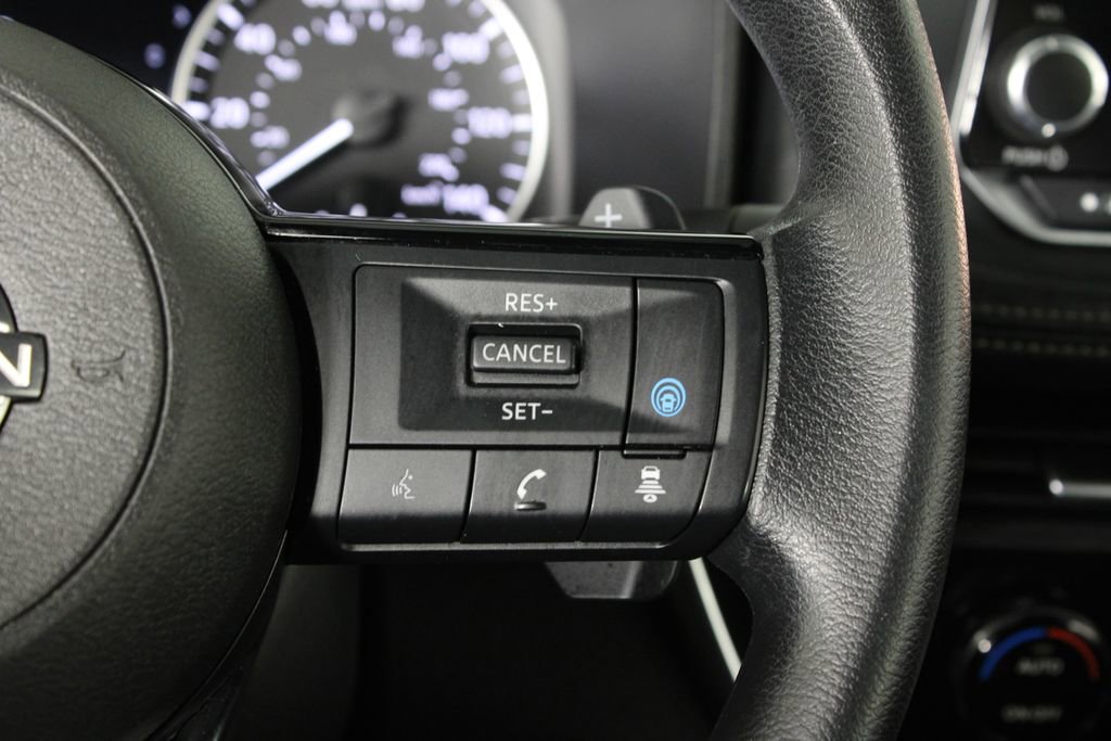 Certified 2023 Nissan Rogue SV image 27