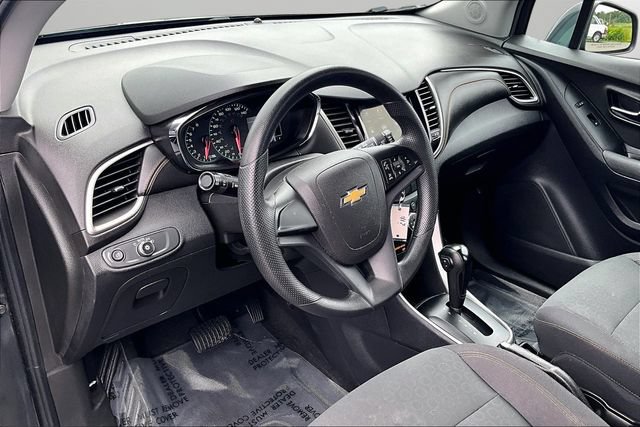 Used 2019 Chevrolet Trax LS FWD image 12