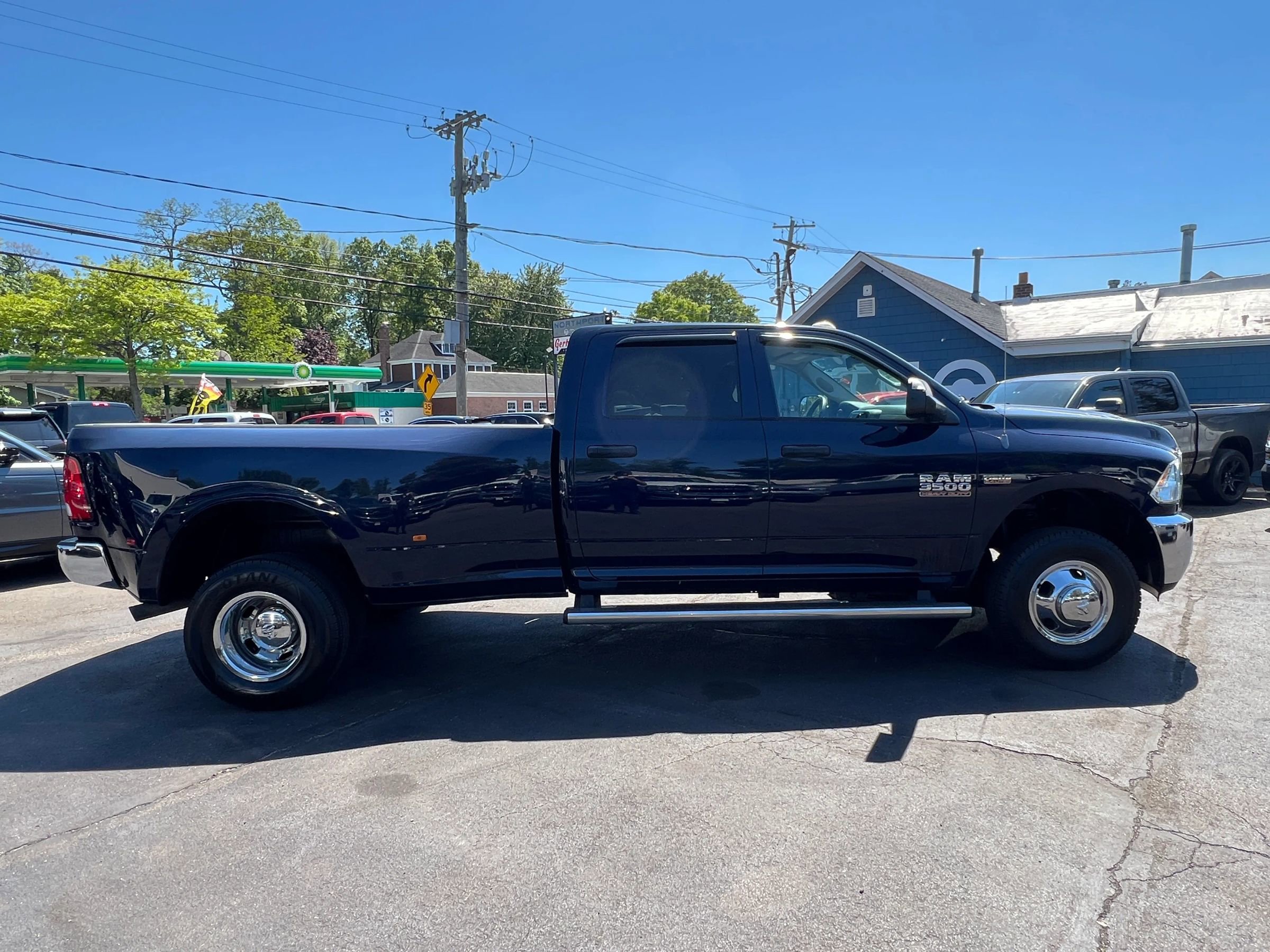 Used 2014 RAM 3500 Tradesman w/ Chrome Appearance Group AWD/4WD image 4