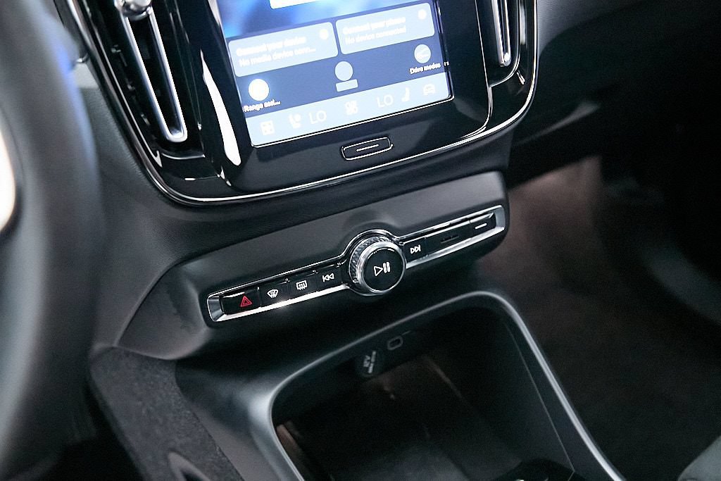 Certified 2023 Volvo C40 P8 Recharge Ultimate AWD/4WD image 16