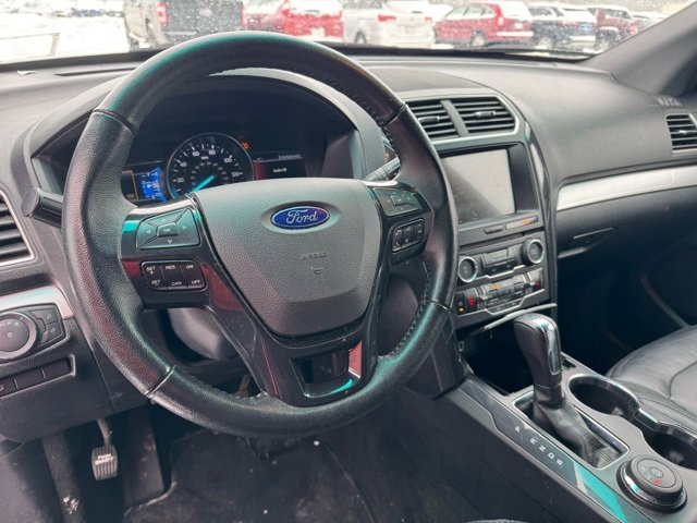 Used 2017 Ford Explorer XLT w/ Equipment Group 202A image 15