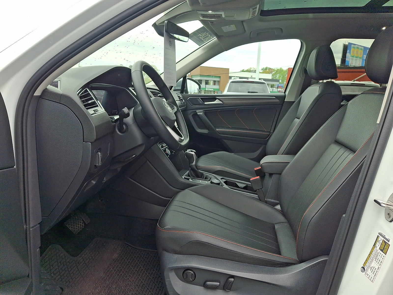 Certified 2024 Volkswagen Tiguan Wolfsburg Edition AWD/4WD image 13