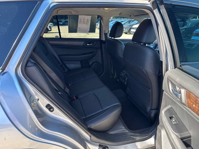 Used 2017 Subaru Outback 2.5i Limited AWD/4WD image 11
