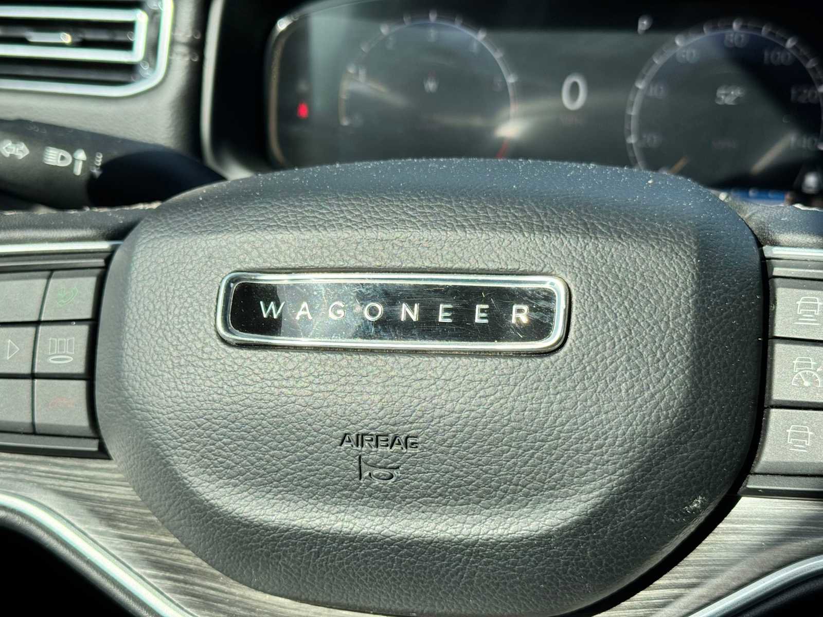 Used 2024 Jeep Wagoneer Series II w/ Flexible Seating Group image 32