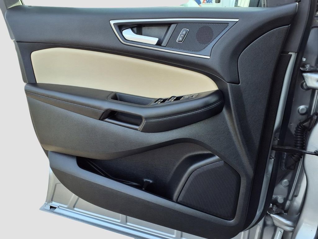 Used 2022 Ford Edge SEL w/ Convenience Package image 27