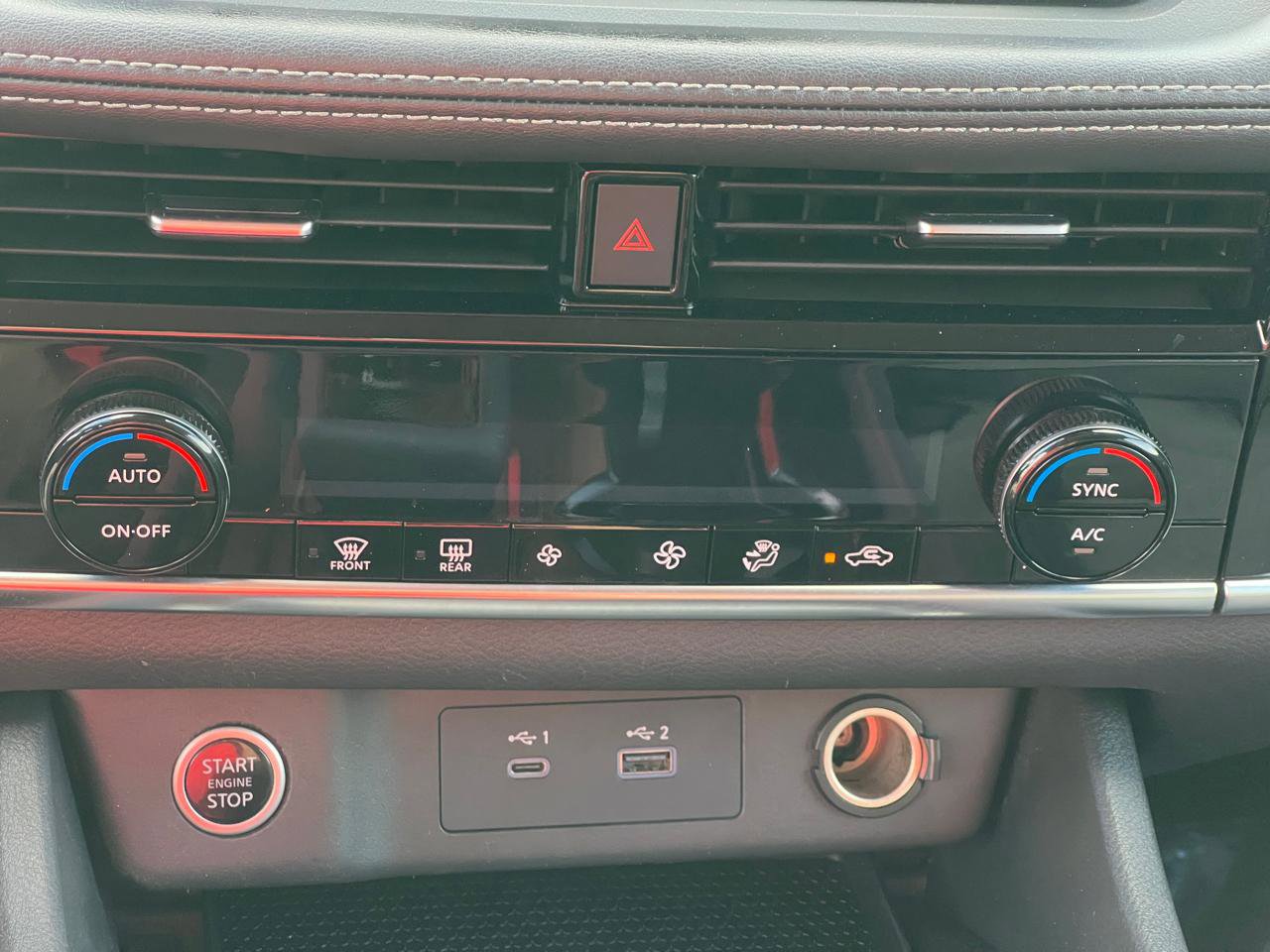 Used 2022 Nissan Rogue SV image 26