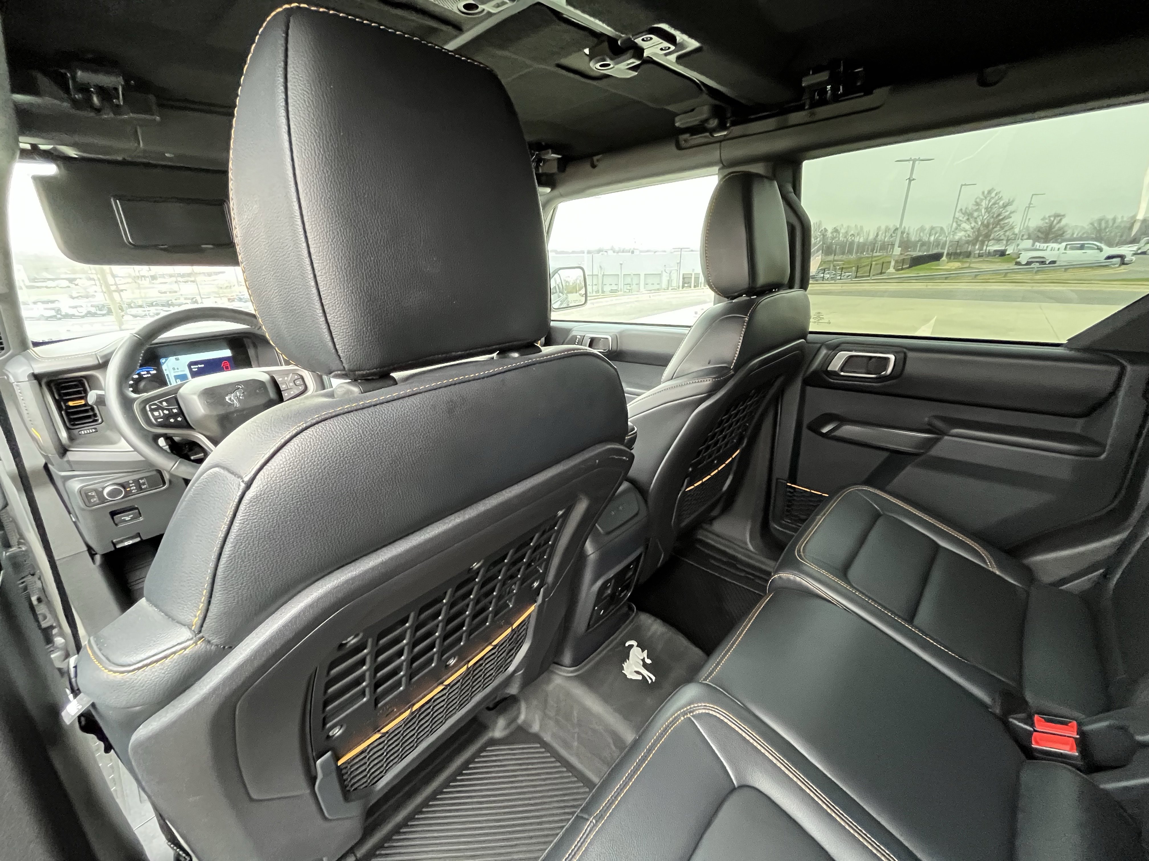 Used 2024 Ford Bronco Badlands image 32