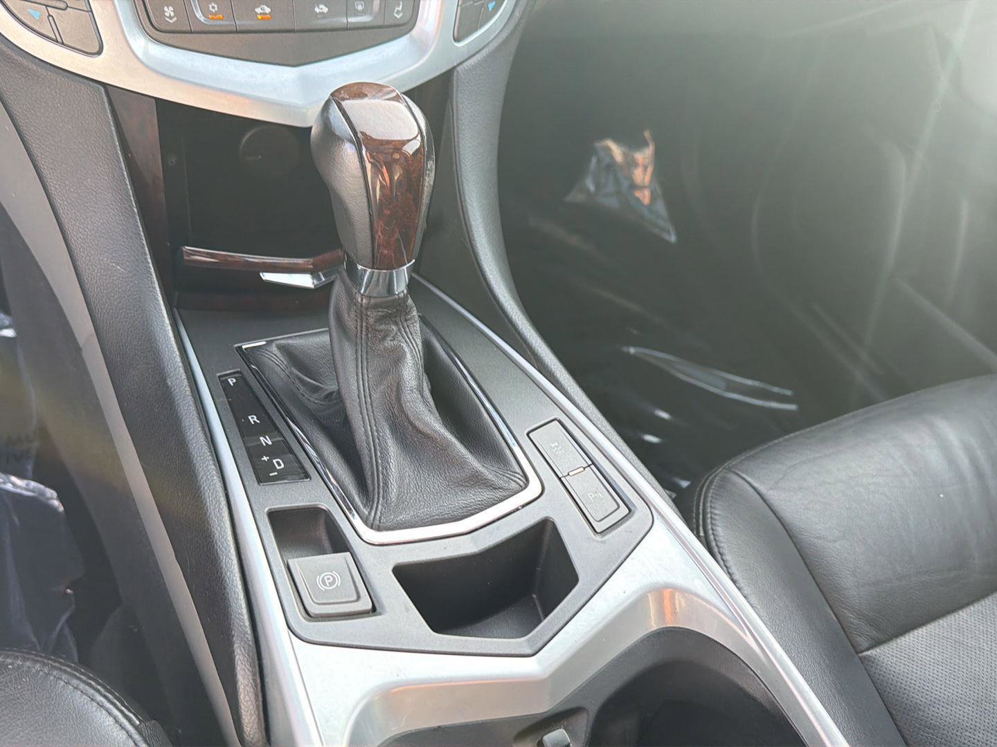Used 2010 Cadillac SRX Luxury FWD image 26