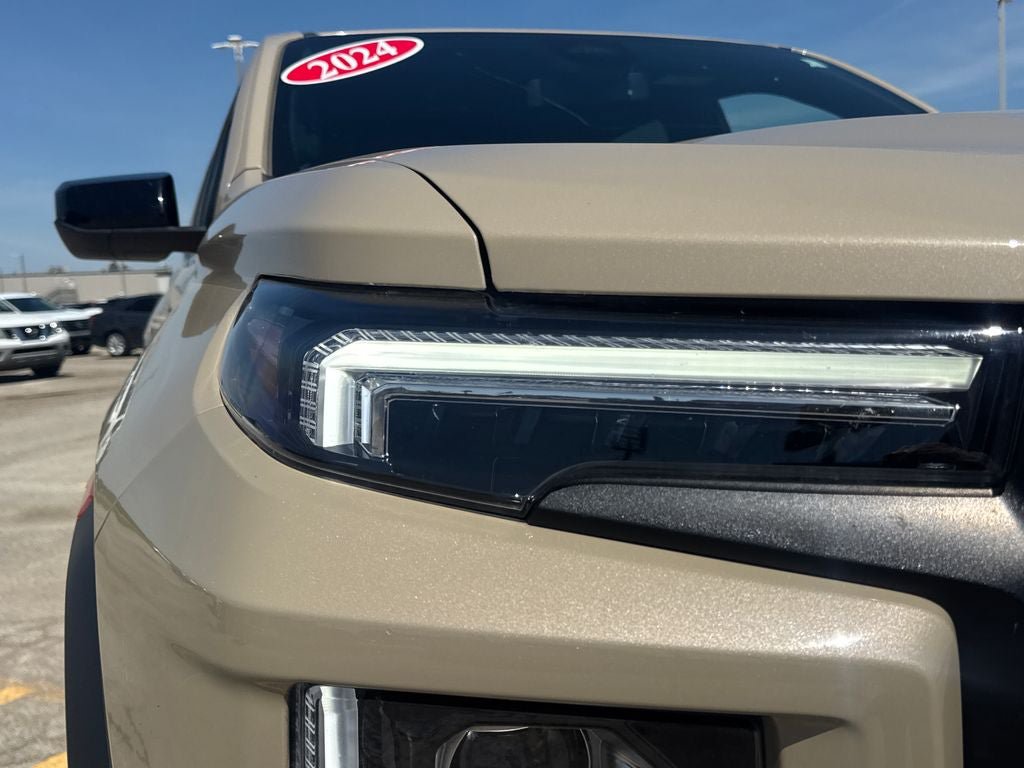 Used 2024 GMC Canyon AT4 AWD/4WD image 11