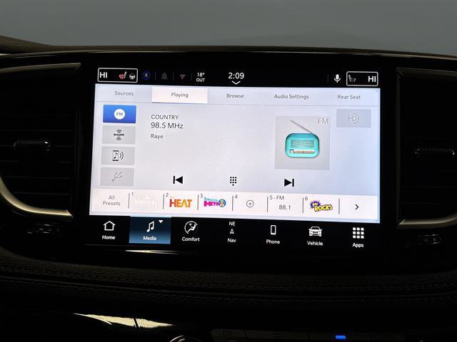 New 2026 Chrysler Pacifica Pinnacle w/ Trailer Tow Group image 20