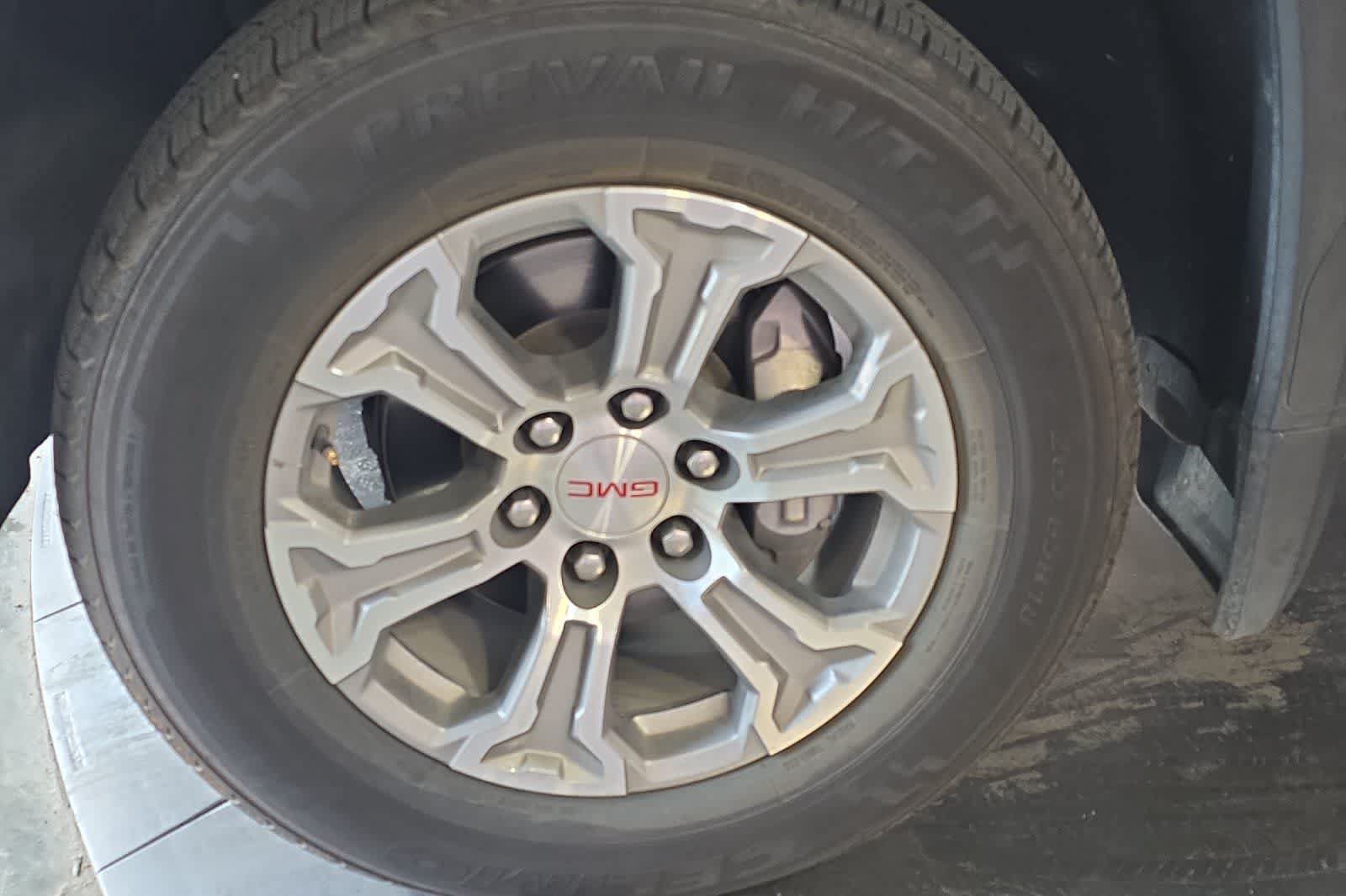 Used 2025 GMC Sierra 1500 SLT RWD image 12