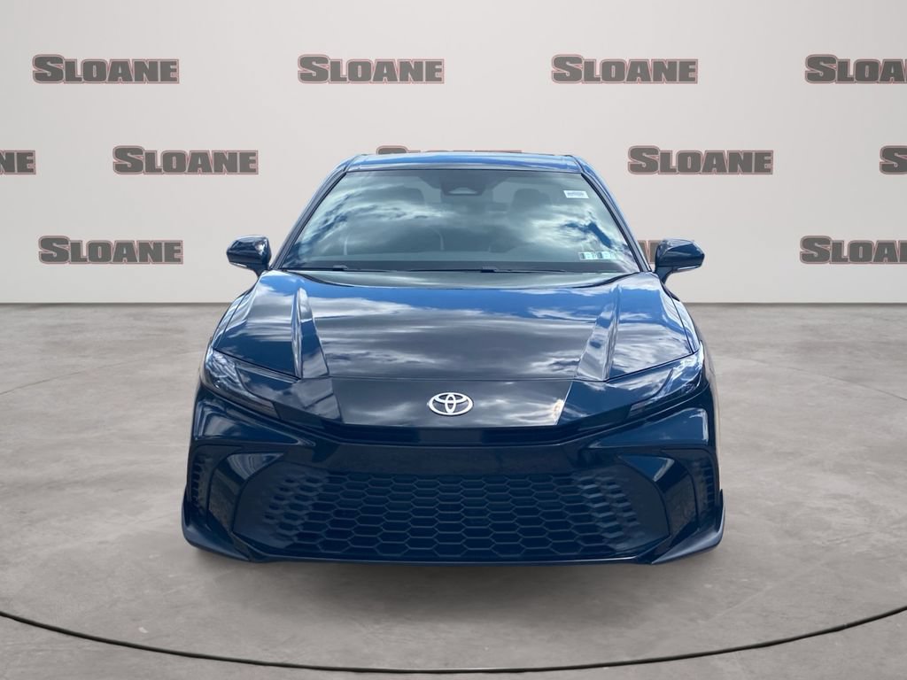 Used 2025 Toyota Camry SE w/ Convenience Package FWD image 8