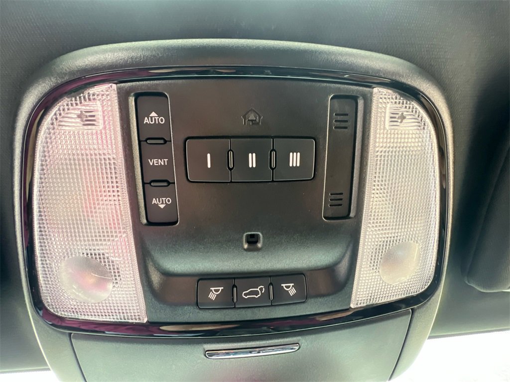 Used 2021 Dodge Durango GT image 25