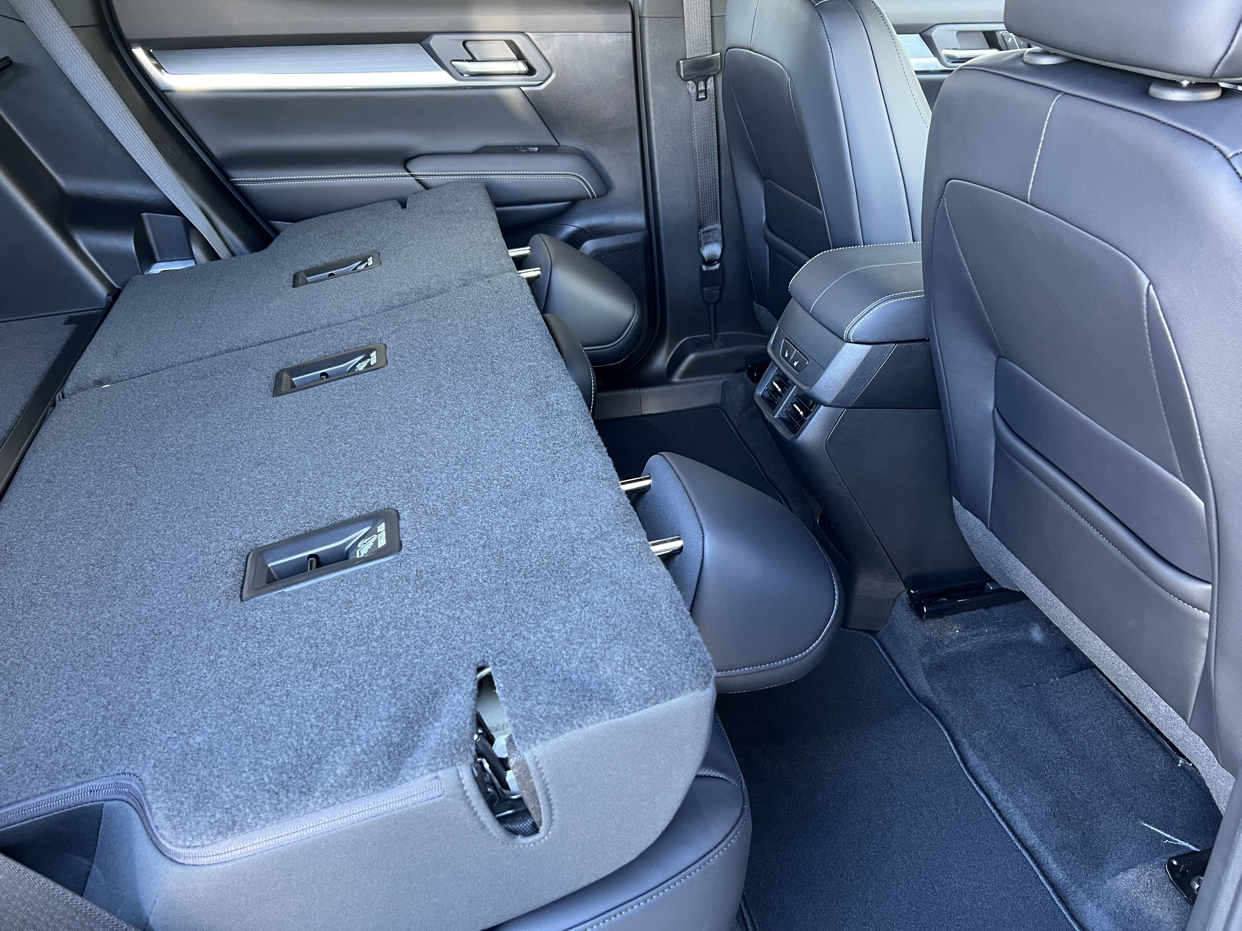 New 2027 GMC Terrain Elevation w/ Elevation Premium Package AWD/4WD image 23