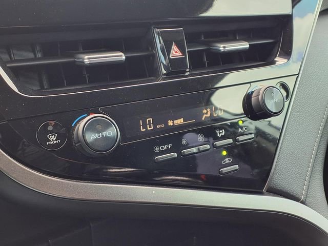 Used 2022 Toyota Camry XSE FWD image 11