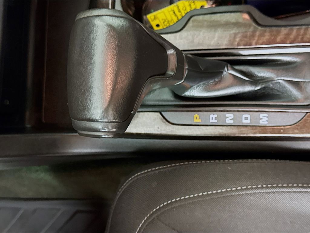 Used 2016 GMC Canyon SLE w/ SLE Convenience Package image 16