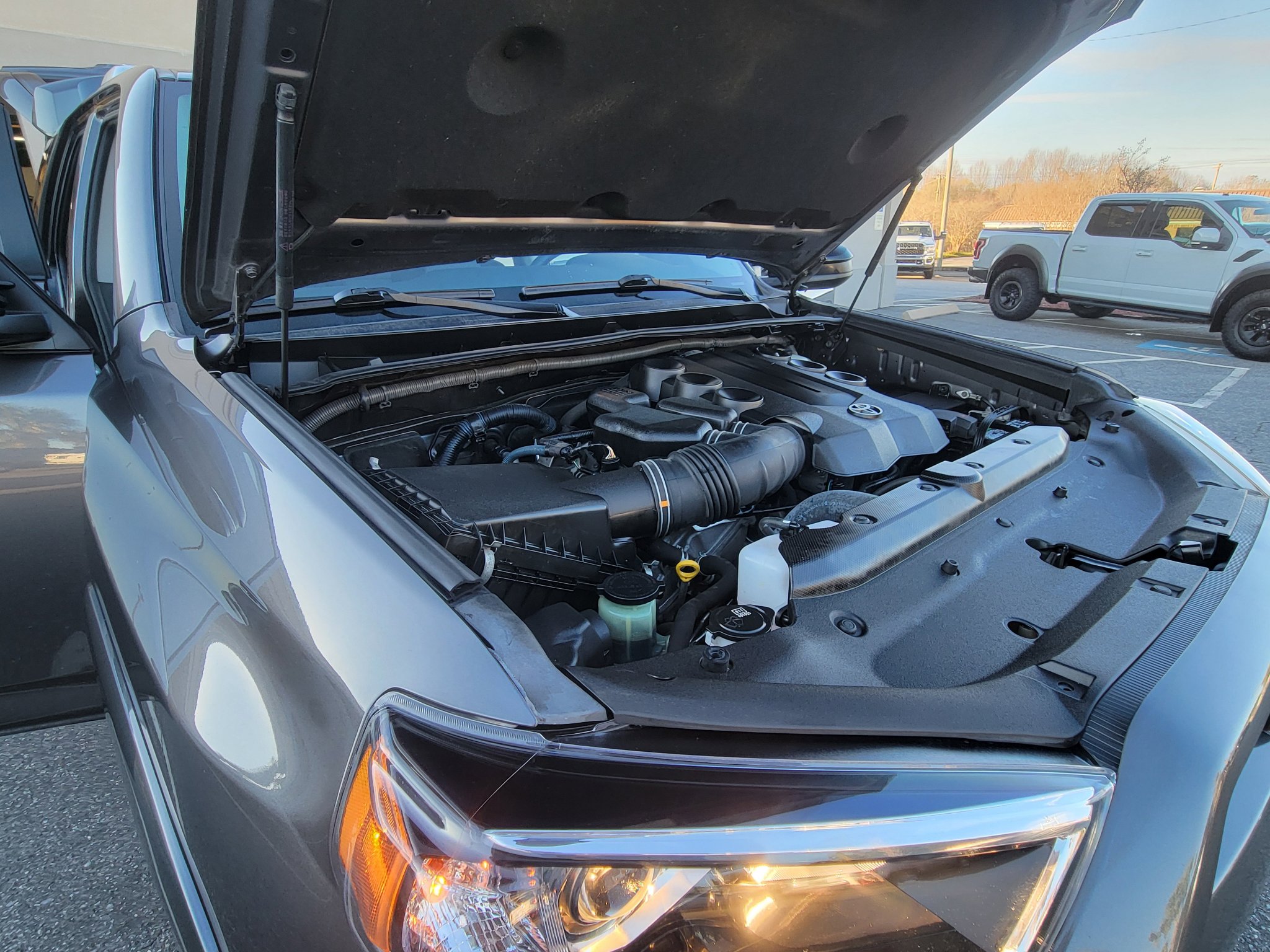 Used 2018 Toyota 4Runner SR5 image 20