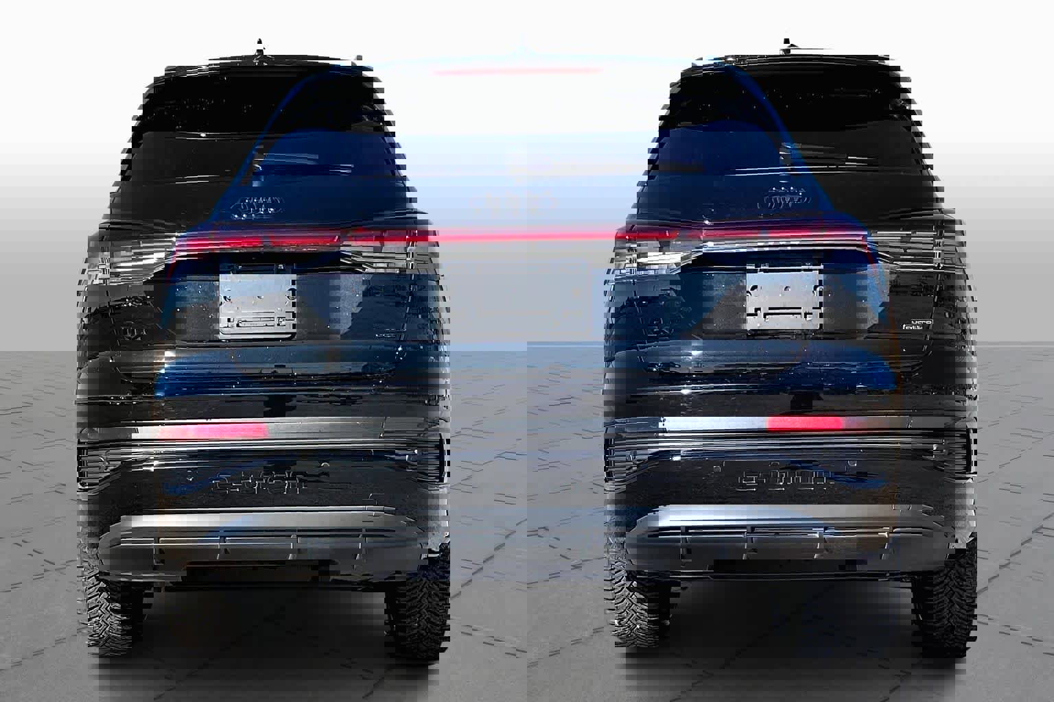 Used 2023 Audi Q4 e-tron Premium Plus image 5