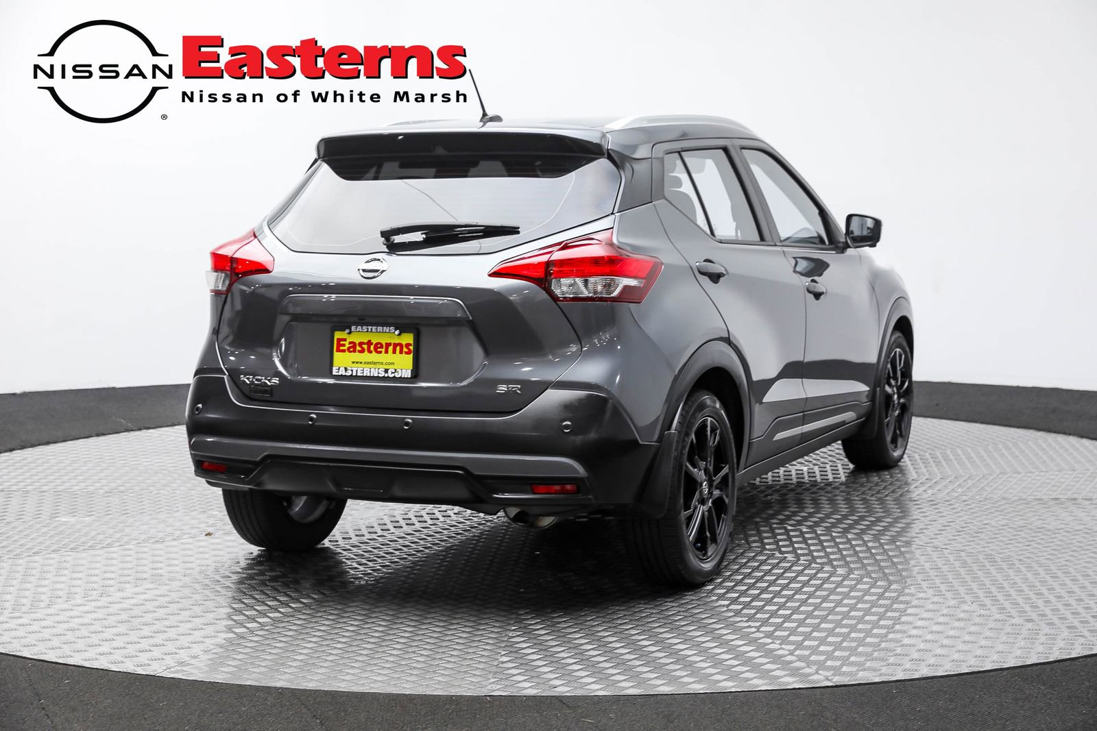 Used 2020 Nissan Kicks SR image 8