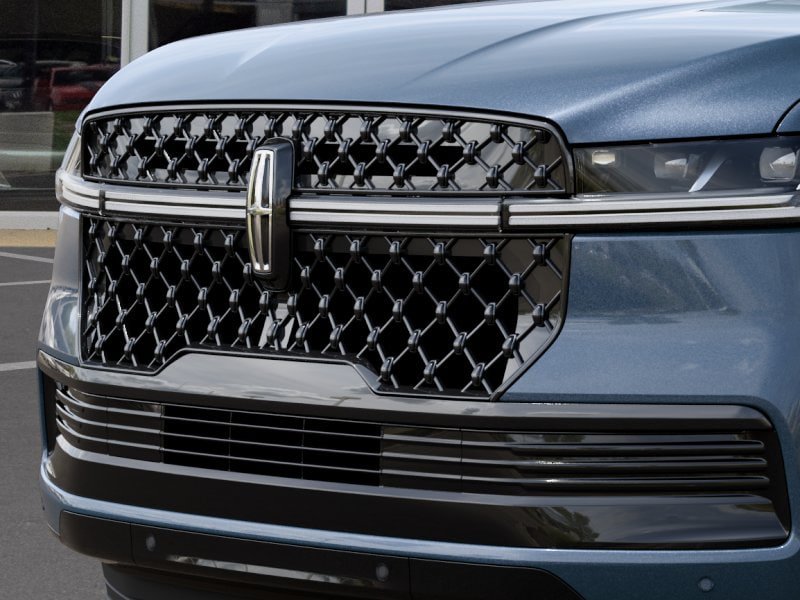 New 2027 Lincoln Navigator Reserve w/ Jet Appearance Package AWD/4WD image 17