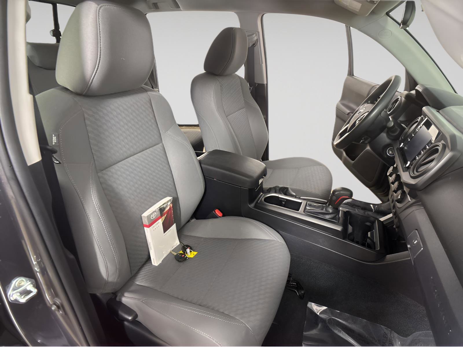 Used 2023 Toyota Tacoma SR image 5