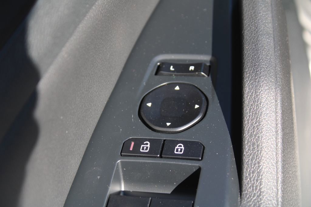 New 2026 Kia Sportage EX image 21