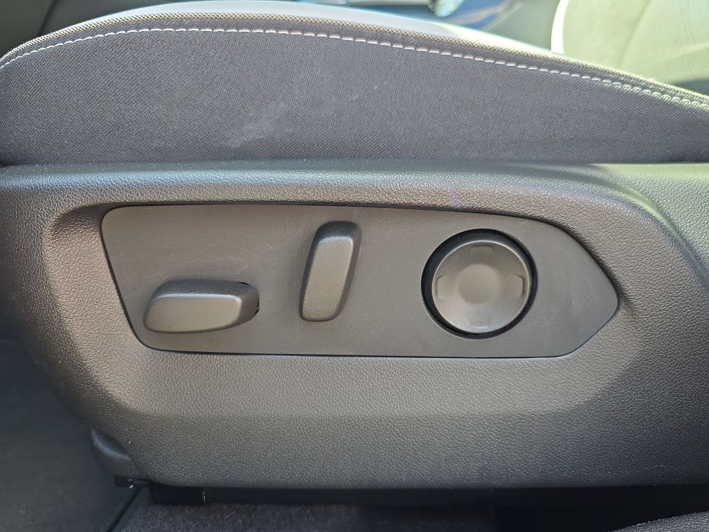 Certified 2025 Buick Envision Sport Touring AWD/4WD image 12