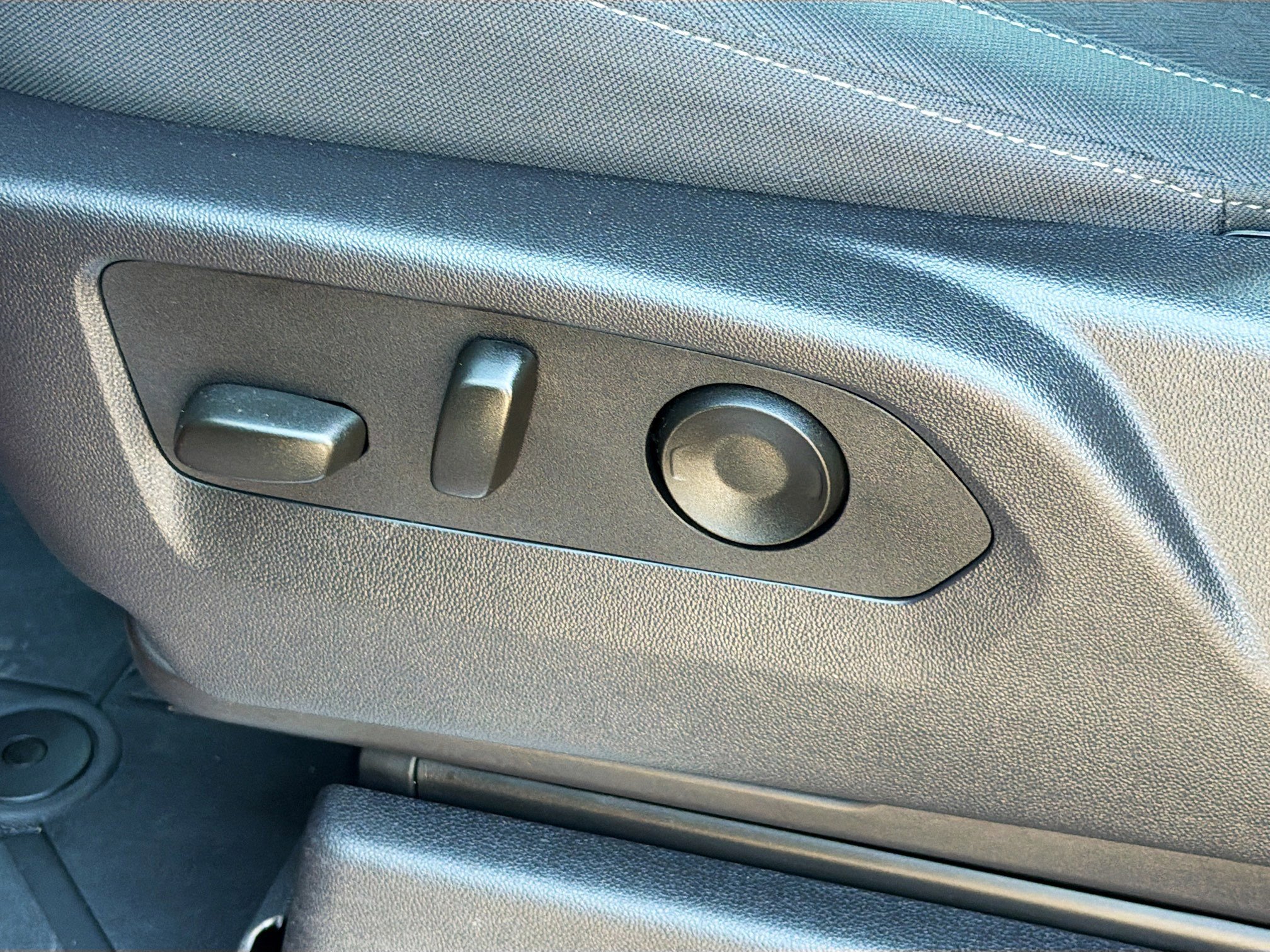 Used 2025 Chevrolet Silverado 1500 LT w/ Protection Package image 24