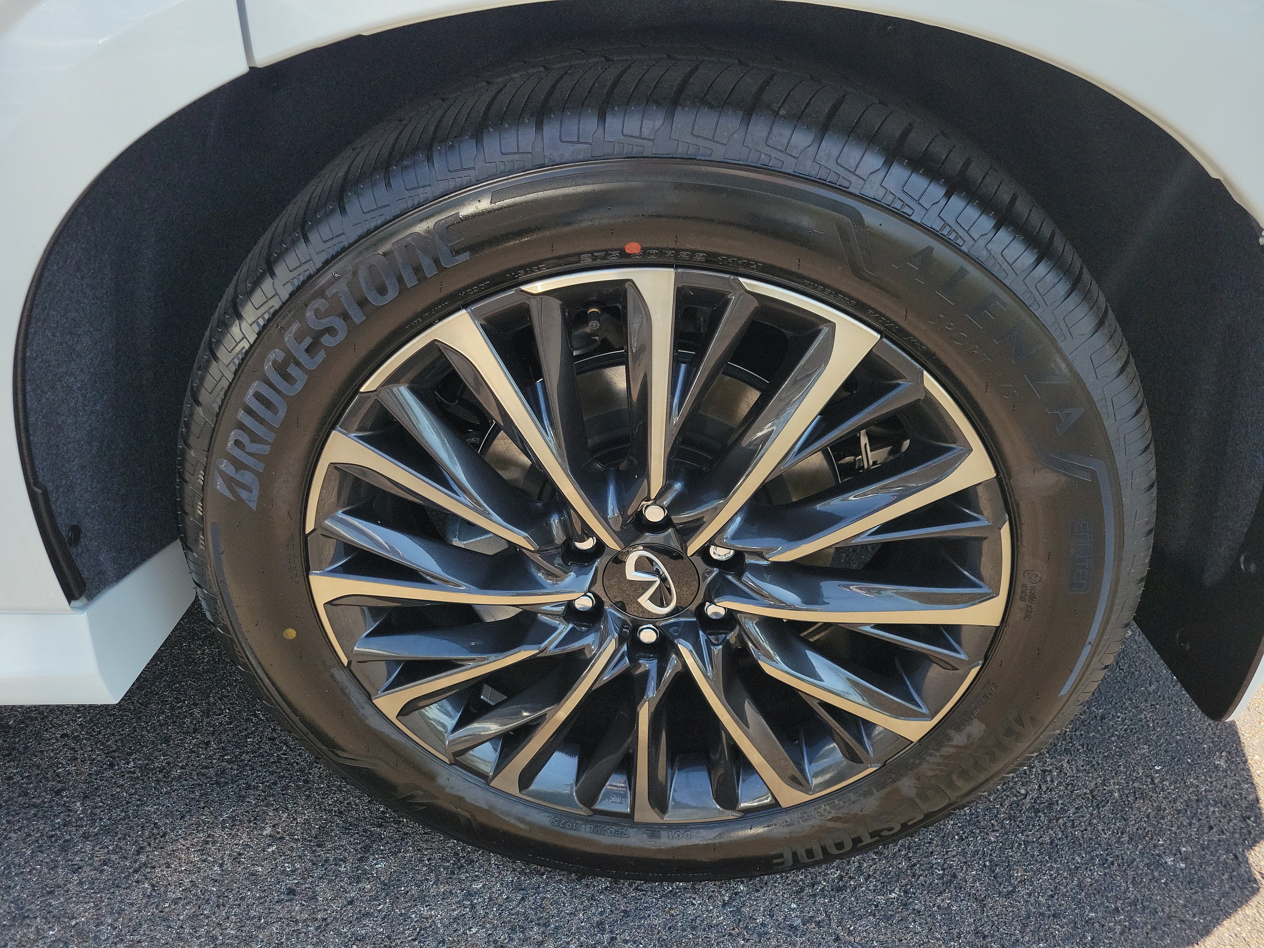 New 2026 INFINITI QX80 Autograph w/ Premium Cargo Package AWD/4WD image 34