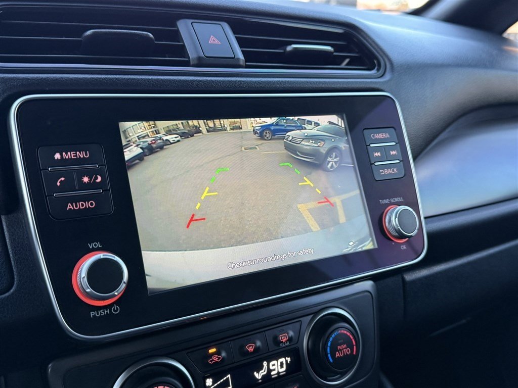 Used 2022 Nissan Leaf S image 25